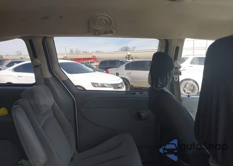 2005 Chrysler Town & Country Lx z USA, uszkodzony, nr VIN 2C8GP44R95R436089